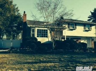3 Milford Ln, Melville, NY 11747