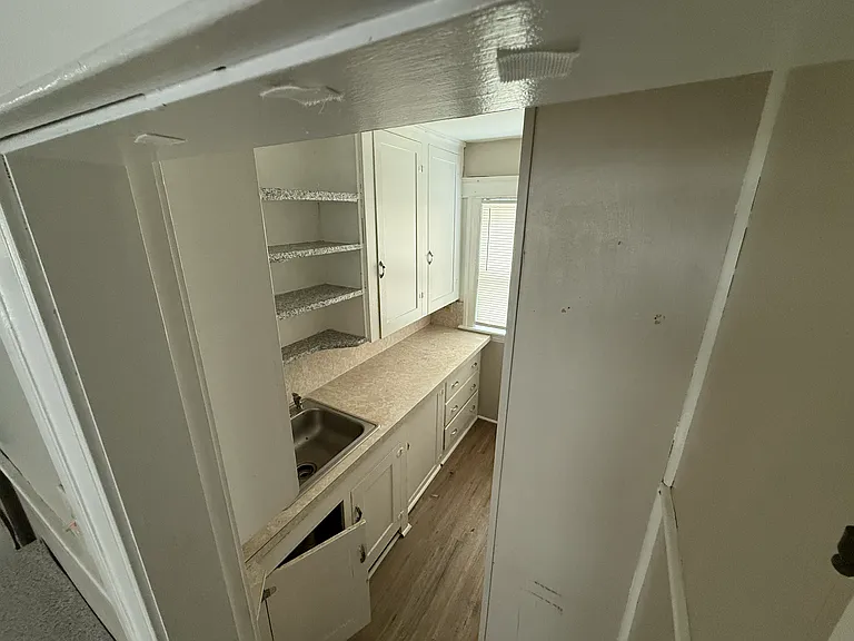 10 Underwood St #1 — Photo 12