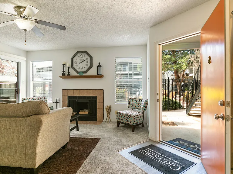 Arrowhead Pointe — Photo 11