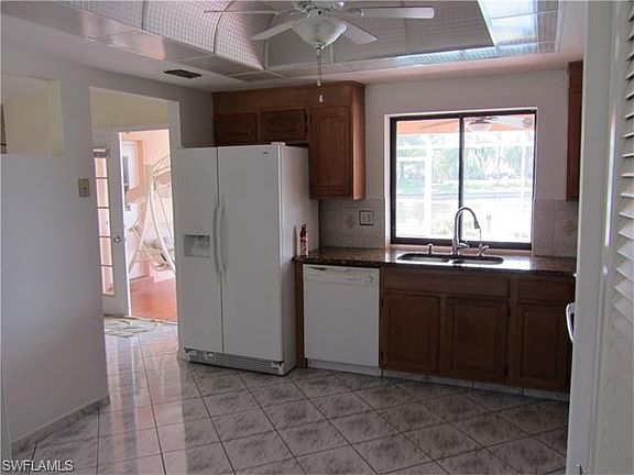 5th image of 503 SE 20th Ct