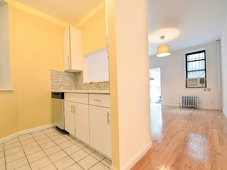 188 Orchard St #GARDEN — Photo 3