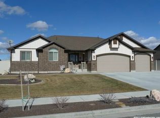 2234 W 2475 N, Clinton, UT 84015