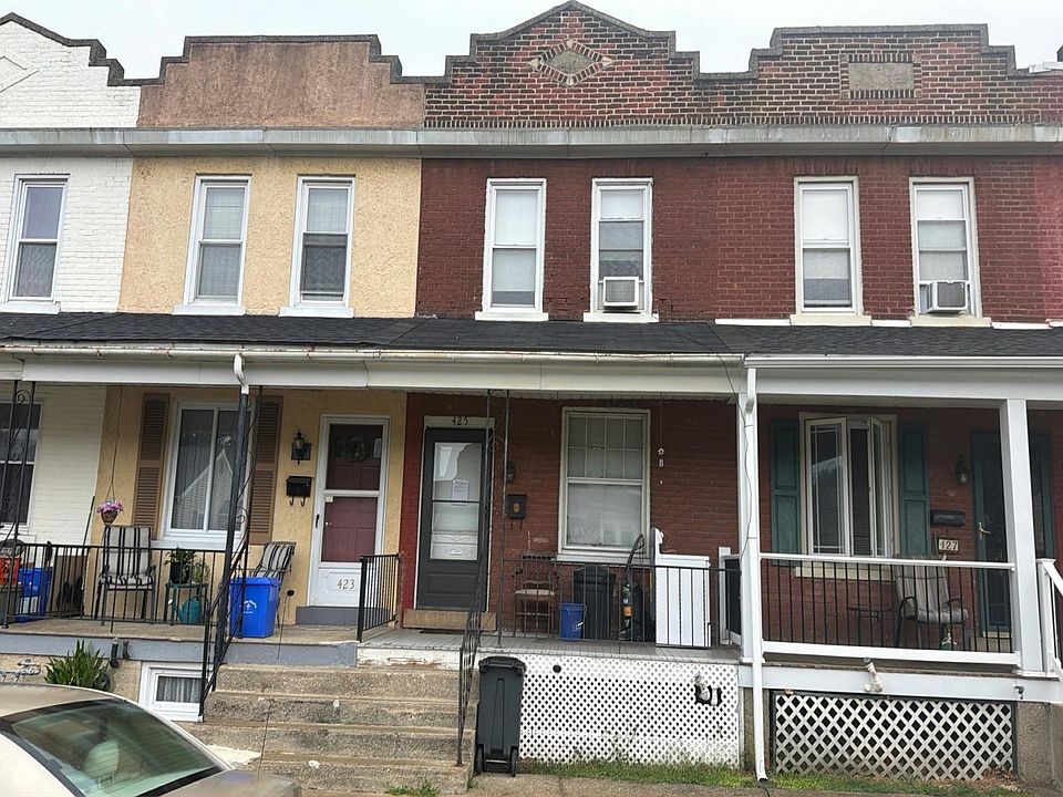 1st image of 425 E Frankford St