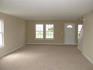 4th image of 690 Lewis St
