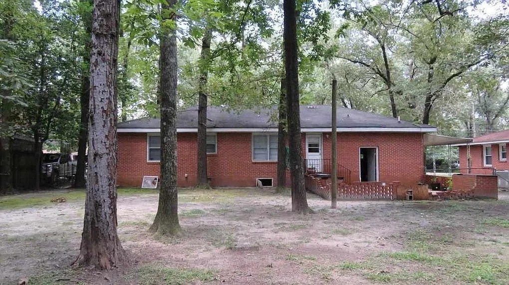 3 bed, 1125 sqft, $1,400 — Photo 2