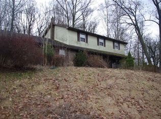 312 Plum Run Rd, Burgettstown, PA 15021