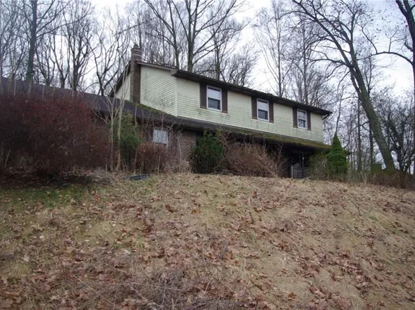 312 Plum Run Rd, Burgettstown, PA 15021