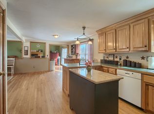 3 Alexandria Ave, Baldwinville, MA 01436