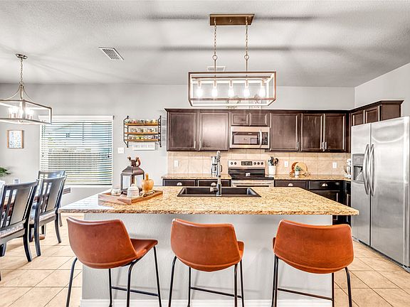 2nd image of 213 Jockey Ct