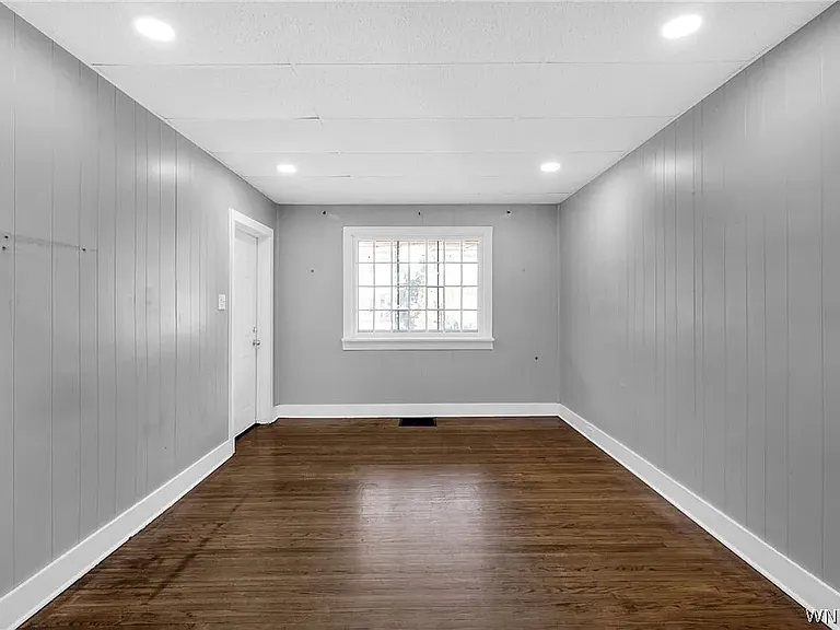 27 Como Ave #1 — Photo 10