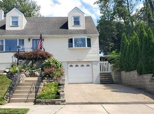 130 13th St, Wood Ridge, NJ 07075