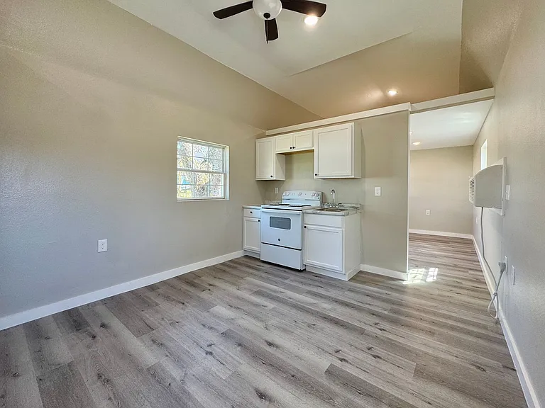 507-513 Ferrell Edith #1295-1280 — Photo 5