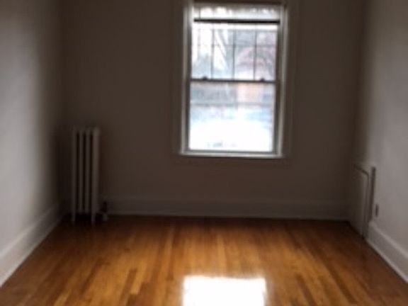5th image of 315 Hawley Ave