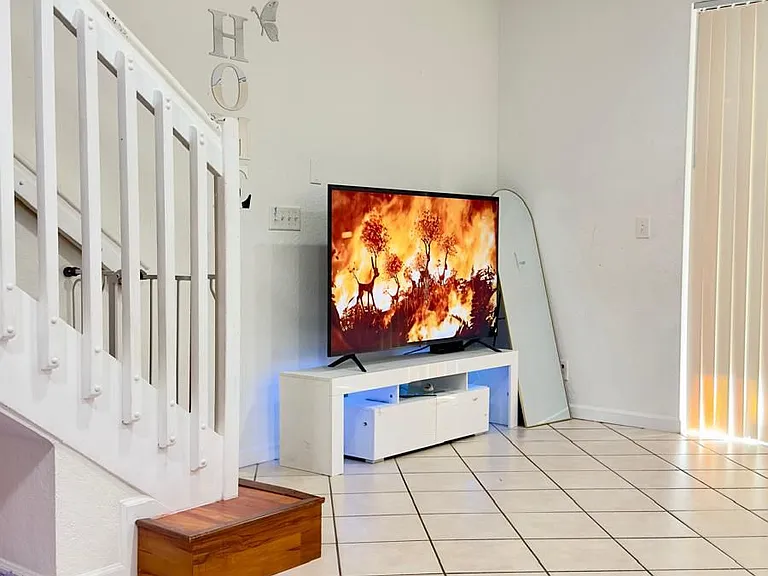 3973 Orange Tree Ln — Photo 4
