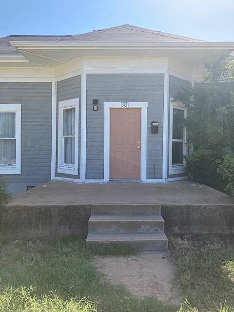 1st image of 2441 S 3rd St #1