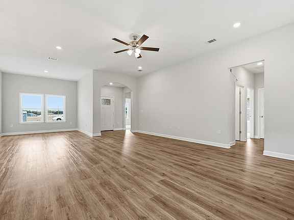 5th image of 6106 Mildreds Way