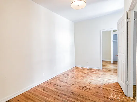 Rented by City Connections Realty | media 20