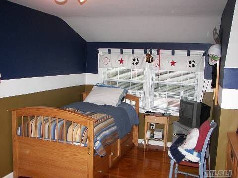 2nd image of 366 Secatogue Ave