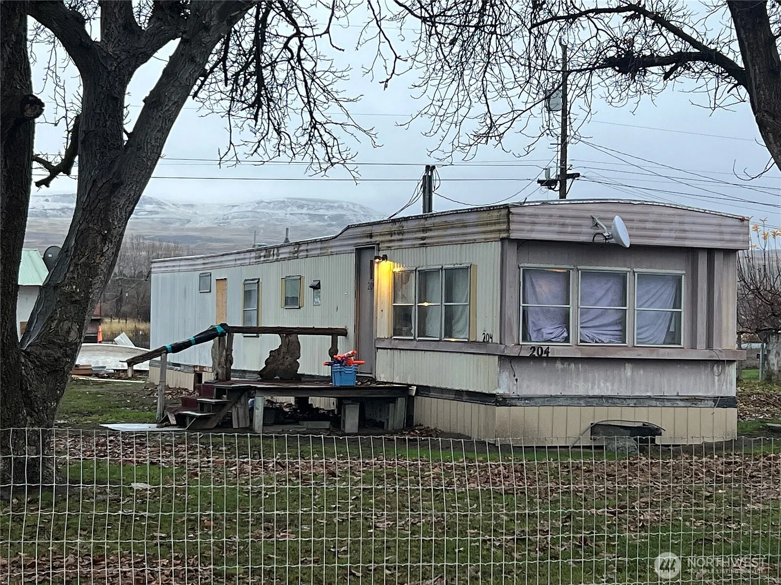 204 Davis Ave. photo 1