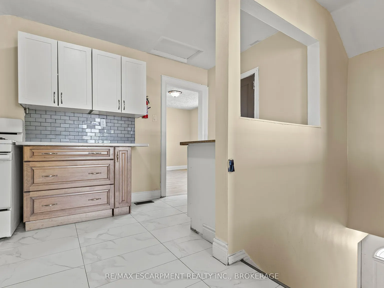 3 bed, $1,600 — Photo 4