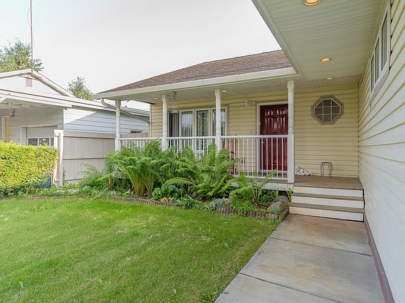 4th image of 325 Glacier Ave