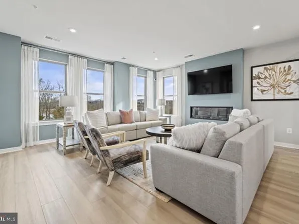 13634 Innovation Station Loop #34B, Herndon, VA 20171