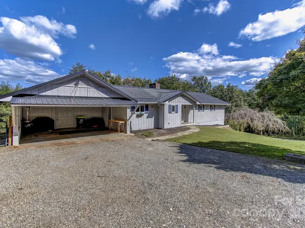 320 Hague Dr, Columbus, NC 28722