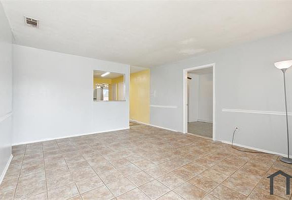 2nd image of 2952 Mount Kennedy Dr