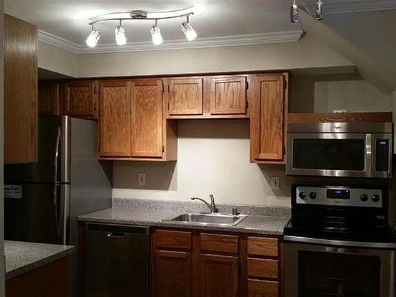 2nd image of 415 Marquis Ave Suite 108
