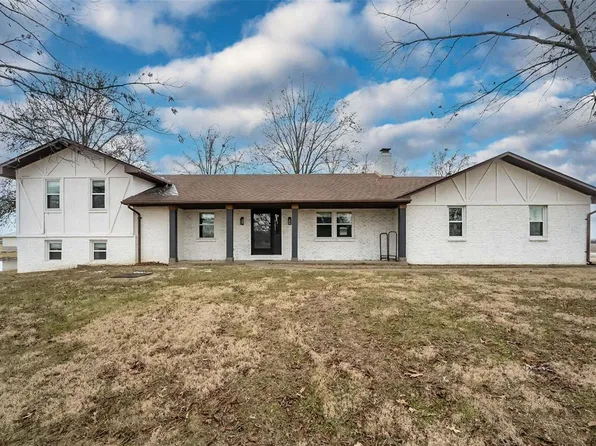 6815 State Route 163, Millstadt, IL 62260