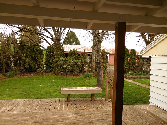 5th image of 12935 SW Spring Hill Rd