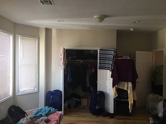 Master bedroom Pic 2