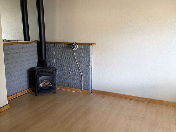 2nd image of 23 Cypress Ct