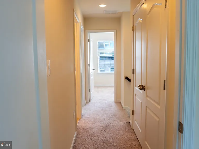 726 Millhouse Dr — Photo 36