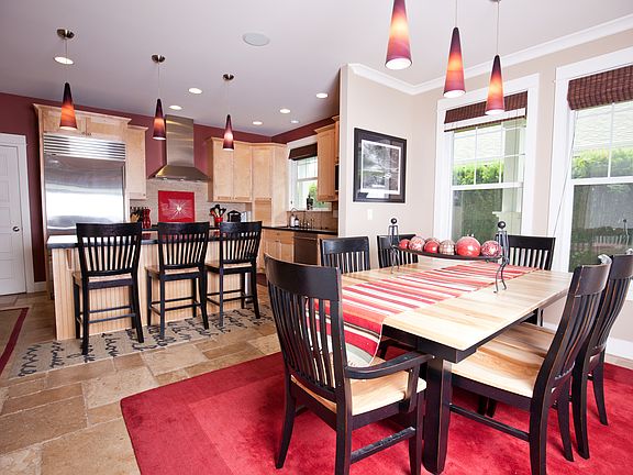 3rd image of 2452 NW Columbia Ave #17
