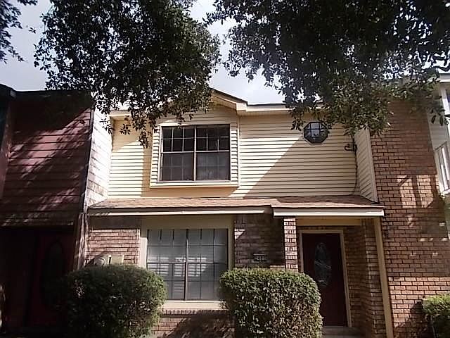 1st image of 2407 Oxford Pl