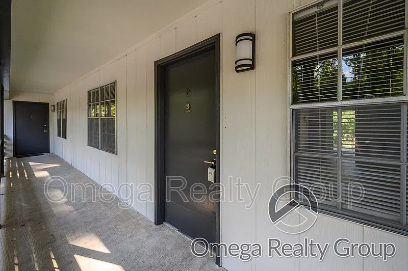 The Woodley Apartments — Photo 3