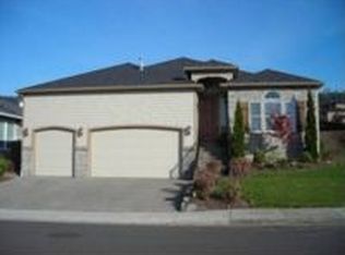 687 E 17th Cir, La Center, WA 98629