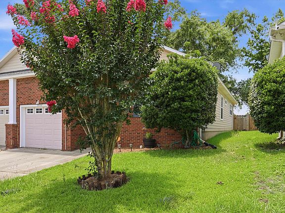 3rd image of 2848 Hampton Meadow Dr