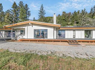 2555 Old Military Rd, Central Point, OR