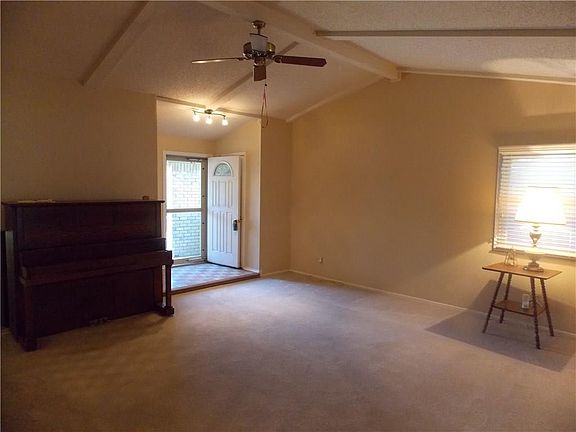 3rd image of 2122 Cedarcrest Dr
