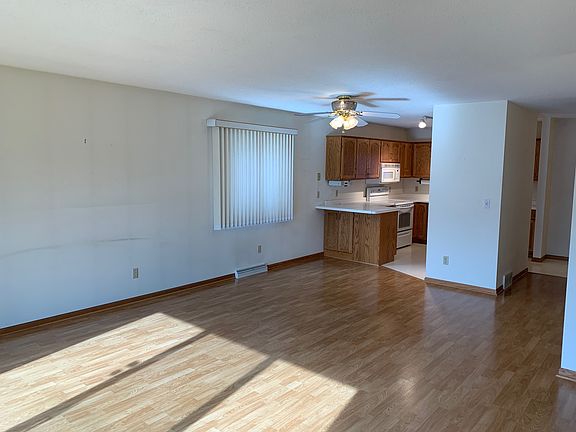 5th image of 1403 33rd Ave N APT 25