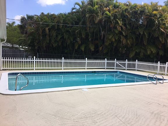 4th image of 1316 Donna Dr