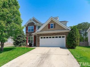 439 Stobhill Ln, Holly Springs, NC 27540