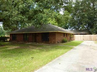 217 W Buffwood Dr, Baker, LA 70714