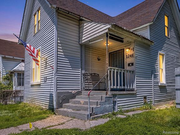 2nd image of 1246 Junction St