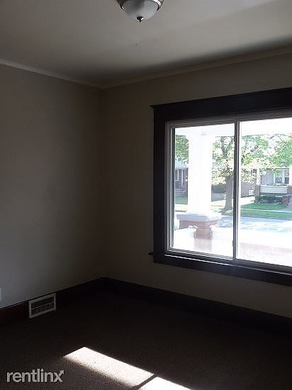 FRONT WINDOW (1)