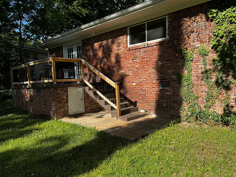 9 Lorna Dr — Photo 17