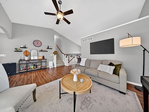 5th image of 1074 Cory Ct