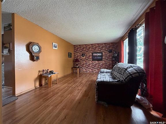 4th image of 336 2nd STREET W